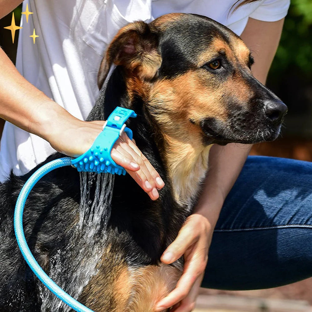 PetClean-Handschuh mit integriertem Bürsten- und Schlauchanschluss